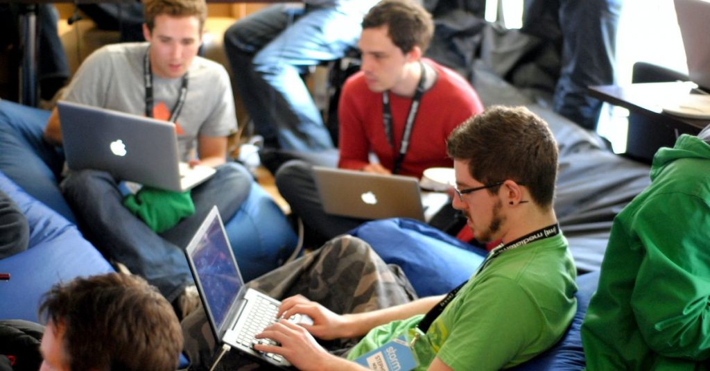 Mastering the Art of Networking: 5 Tips for IT companies